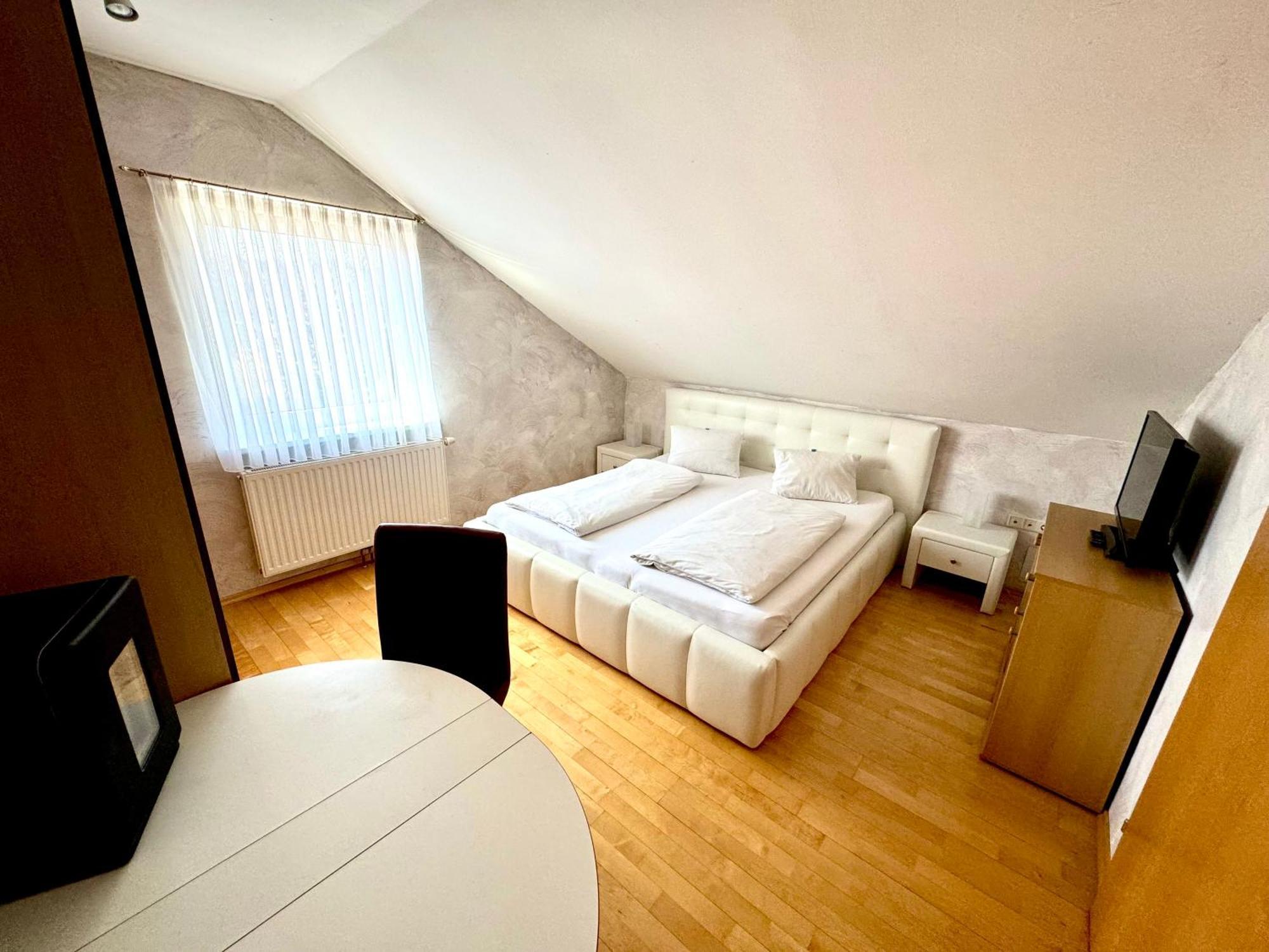 Pension Seeblick Fertőmeggyes Szoba fotó